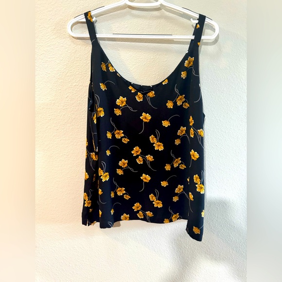 White House Black Market beautiful reversible tank; size XLP - Picture 1 of 4